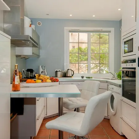 فيلة Saint-michel-lobservatoire Sleeps 6 Pool Wifi راماتويل