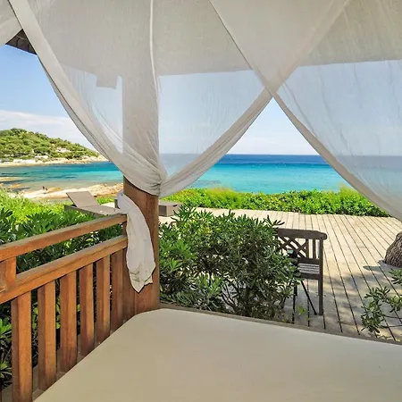 Saint-michel-lobservatoire Sleeps 6 Pool Wifi Villa *